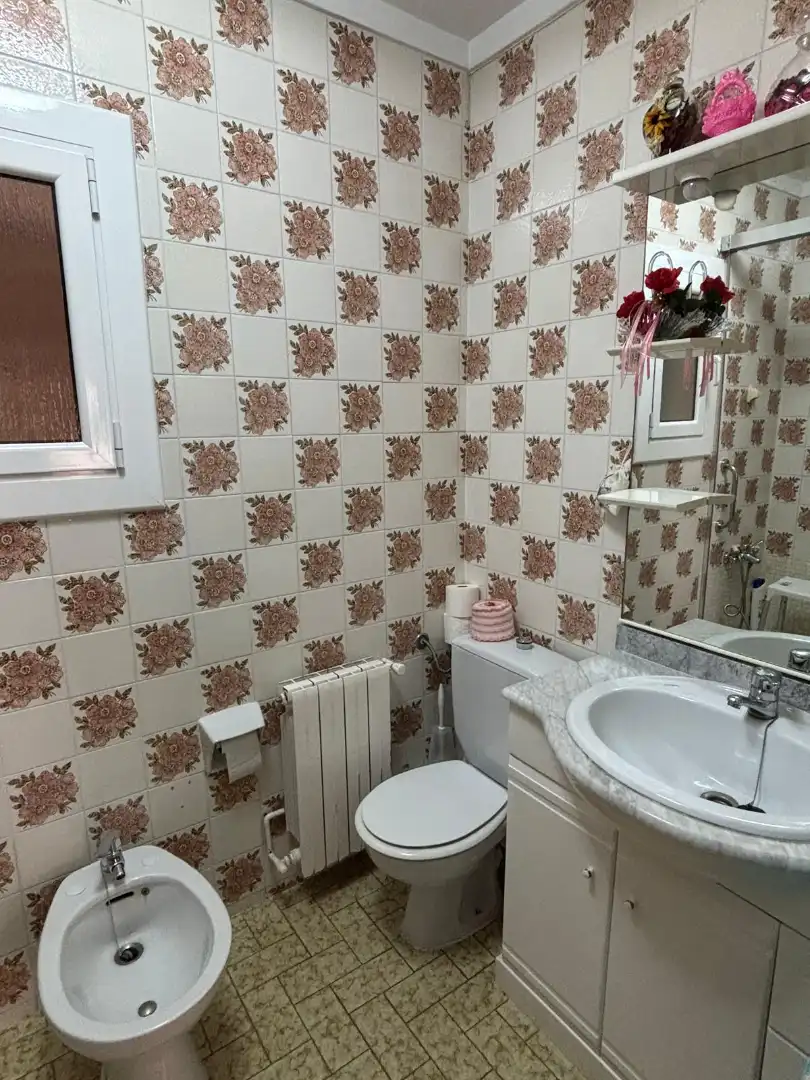 Badezimmer von Wohnung zum Verkauf in Badalona mit Heizung und Terrasse