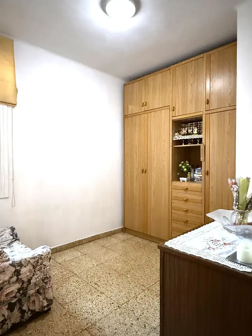 Dormitori de Pis en venda en Sant Boi de Llobregat amb Aire condicionat, Calefacció i Terrassa