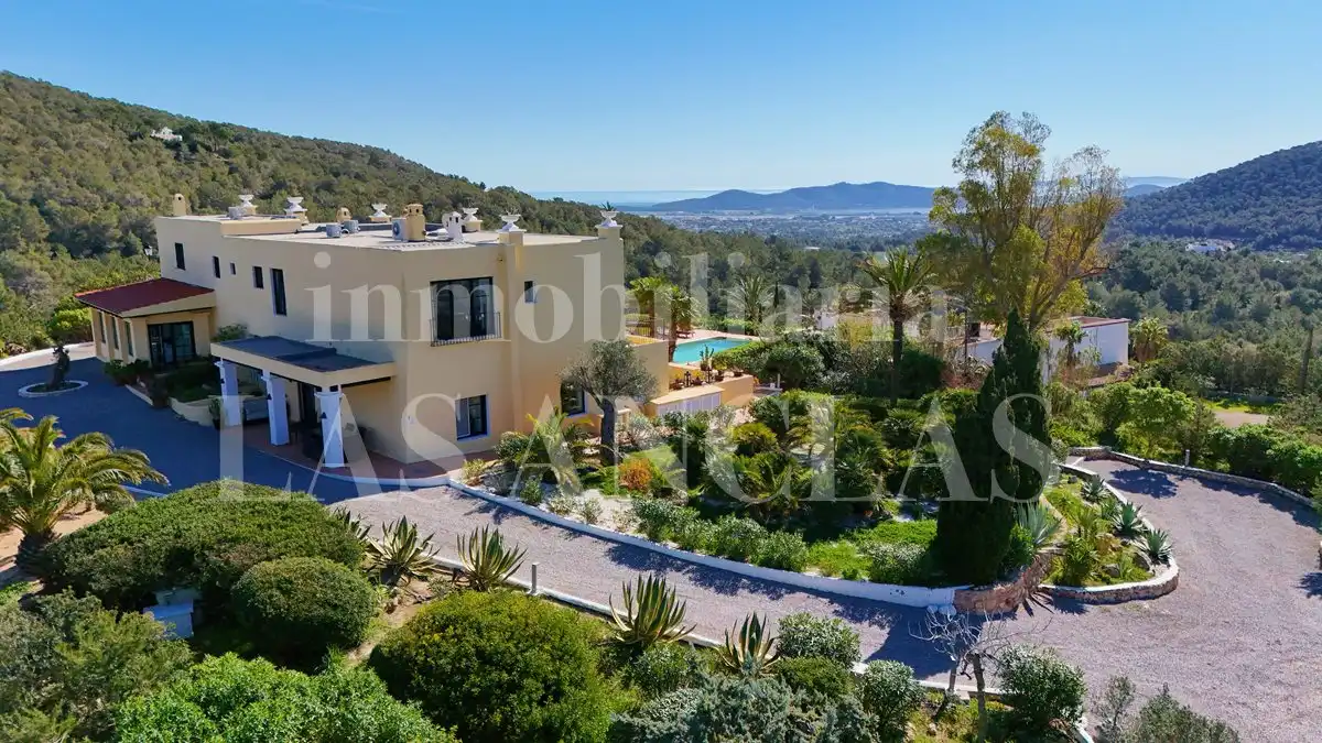 Casa rústica con piscina en venta en Sant Josep, imagen 3