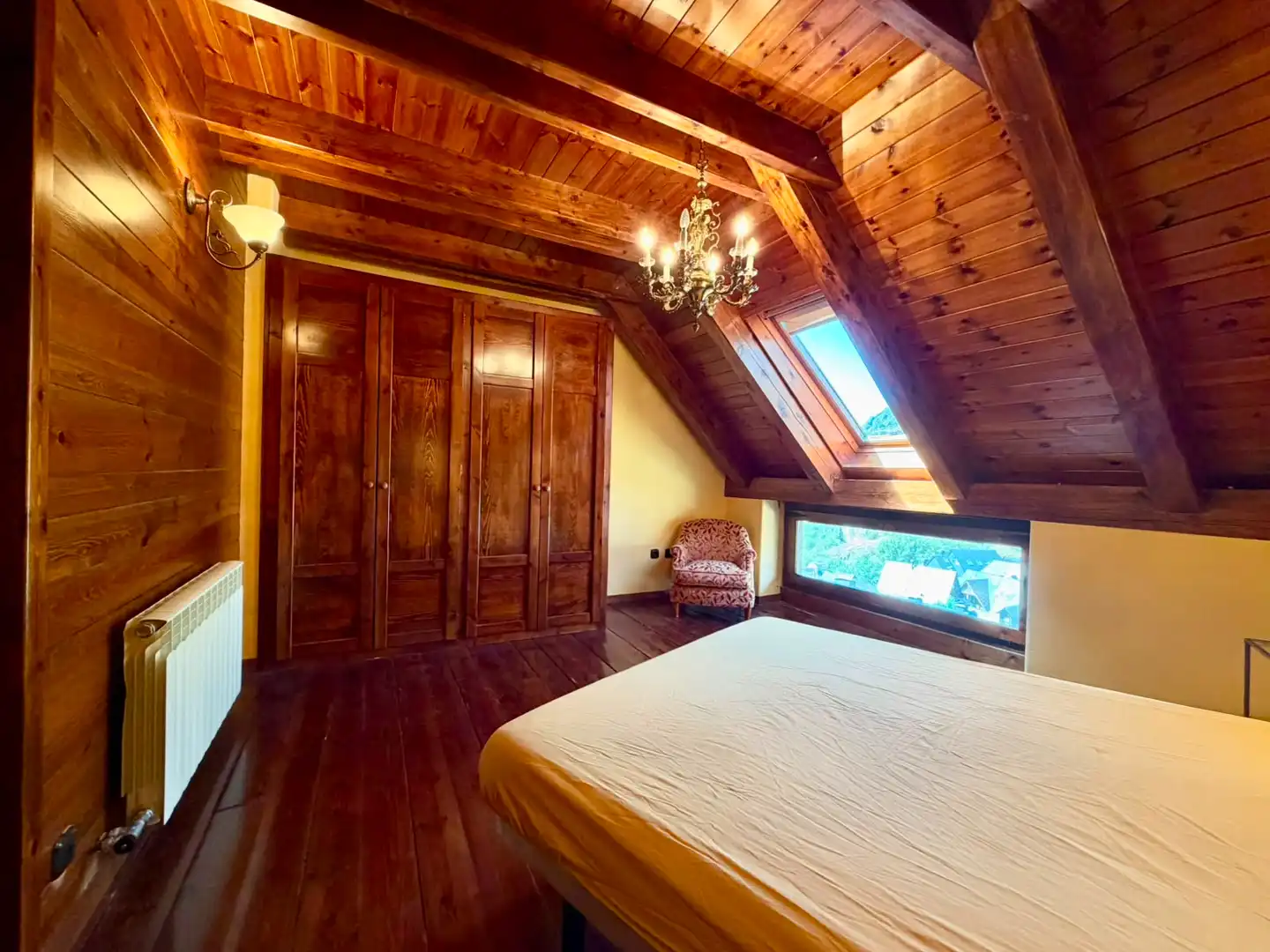 Dormitori de Dúplex en venda en Naut Aran amb Calefacció, Parquet i Moblat