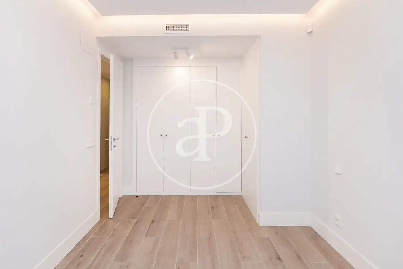 Flat for rent in C. de Alejandro Dumas, Imperial