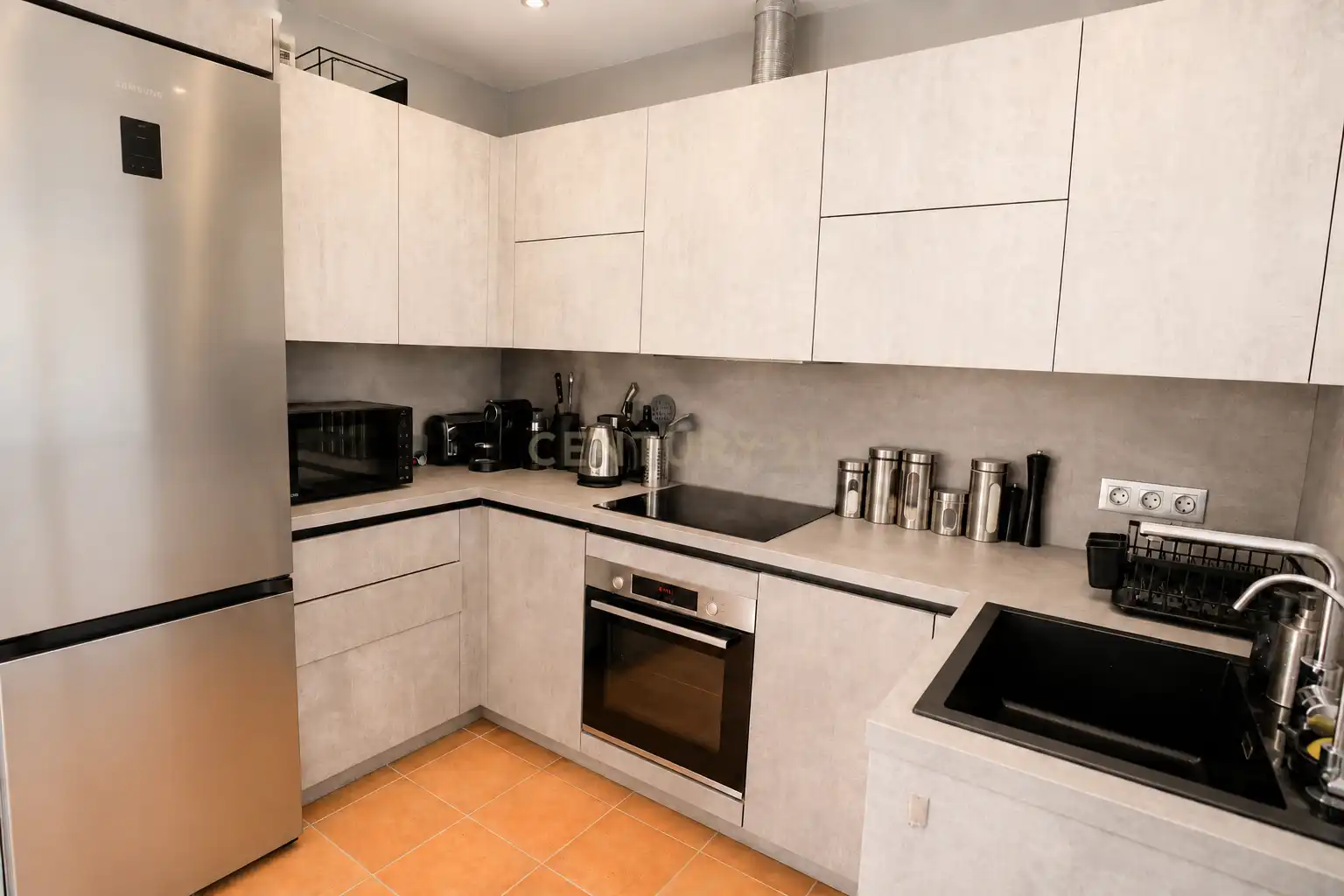 Kitchen of Houses for sale in Marbella  with Air Conditioner, Private garden and Oven