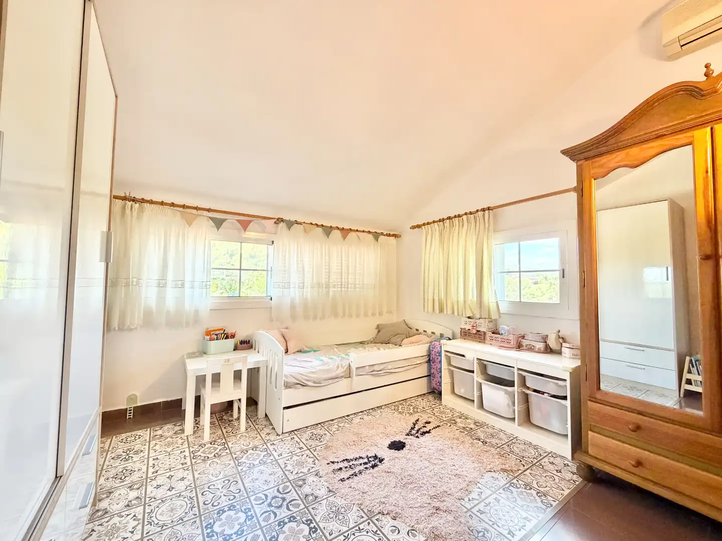 Bedroom of Houses for sale in Canyelles  with Air Conditioner, Heating and Private garden