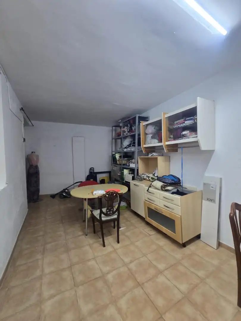 Local en venta en Els Hostalets