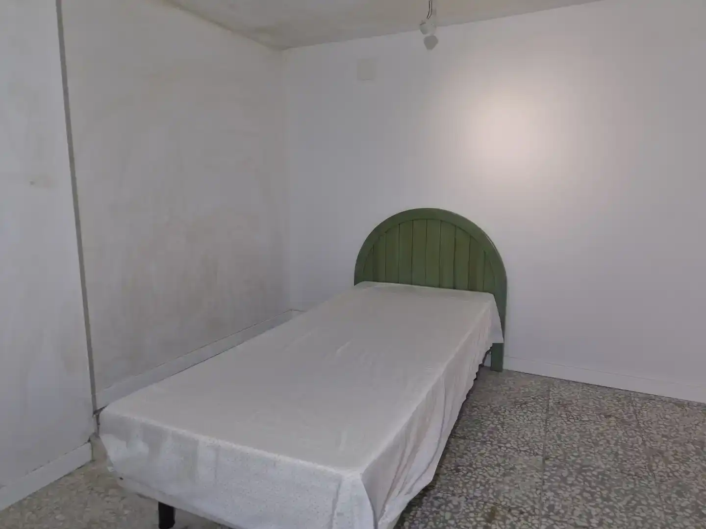 Habitación de Piso en venta en Algatocín con Amueblado, Horno y Lavadora
