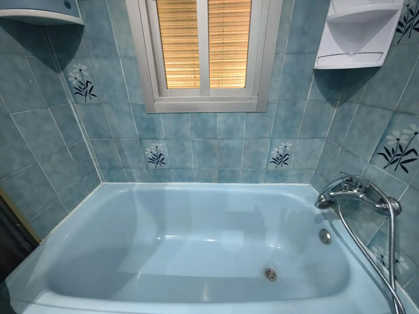 Bathroom of Flat for rent in Ronda
