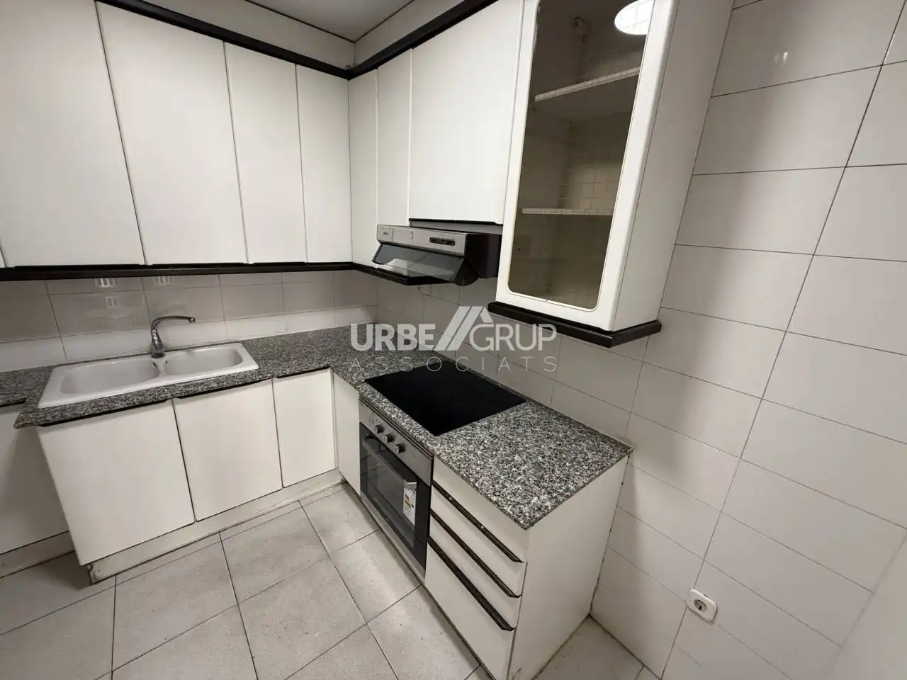 Flat for rent in Calle Doctor Ullés, Ca n'Aurell