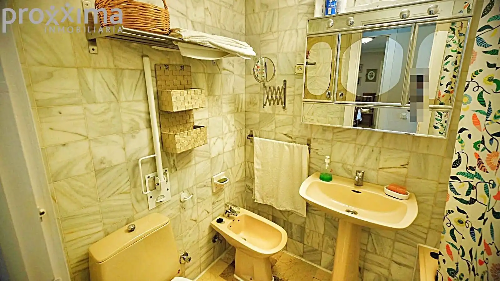 Baño de Piso en venta en Sevilla con Jardín privado, Terraza y Trastero