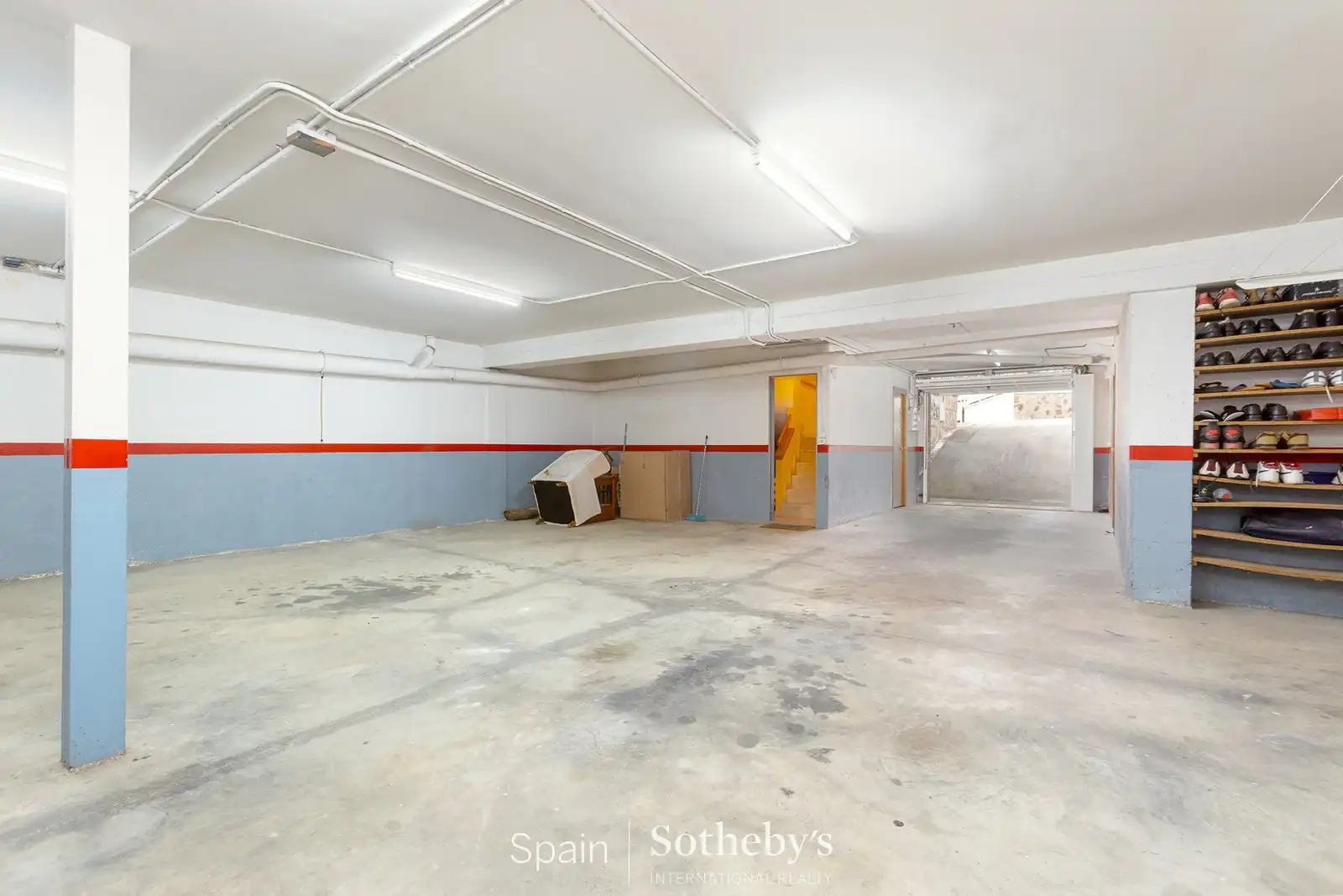 Casa aparellada amb piscina en venda a Carrer dels Oms, imagen 41