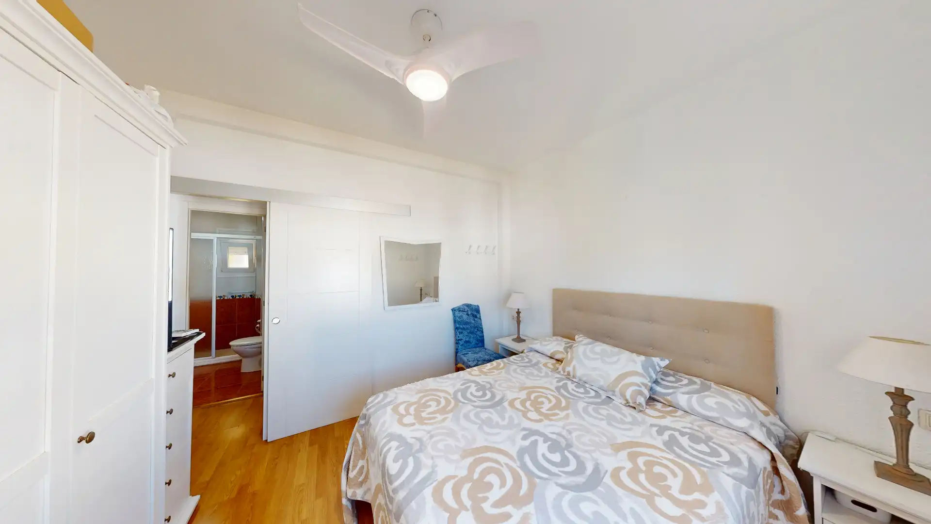 Habitación de Piso en venta en Almería con Aire acondicionado, Amueblado y Horno