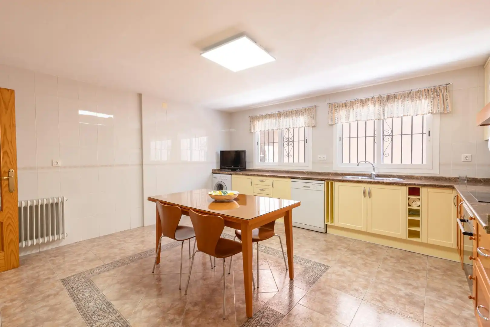 Cocina de Casa o chalet en venta en Granada con Aire acondicionado, Calefacción y Terraza