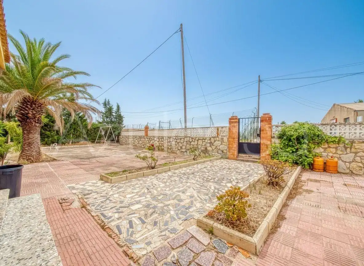 Casa o chalet en venta en Alicante / Alacant con Aire acondicionado, Terraza y Trastero