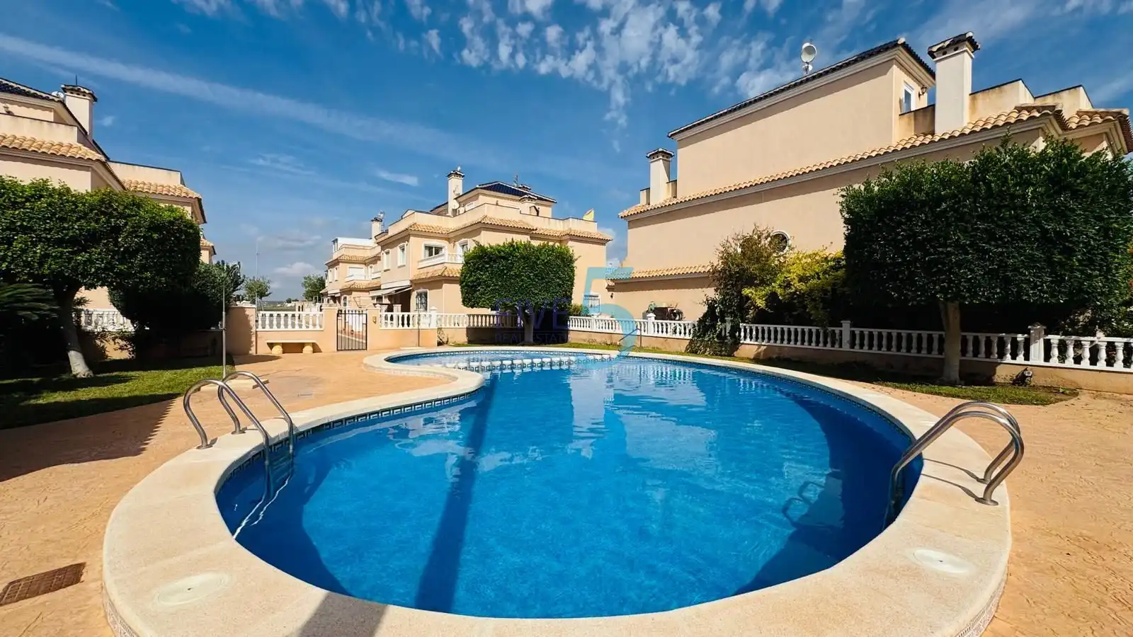 Adosado con terraza en venta en Torre de la Horadada, imagen 2