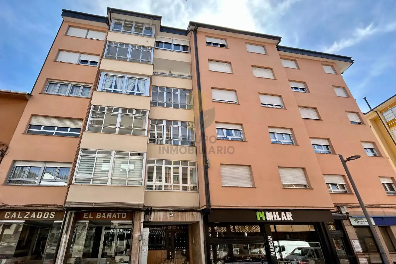 Vista exterior de Piso en venta en Villablino con Terraza, Trastero y Amueblado