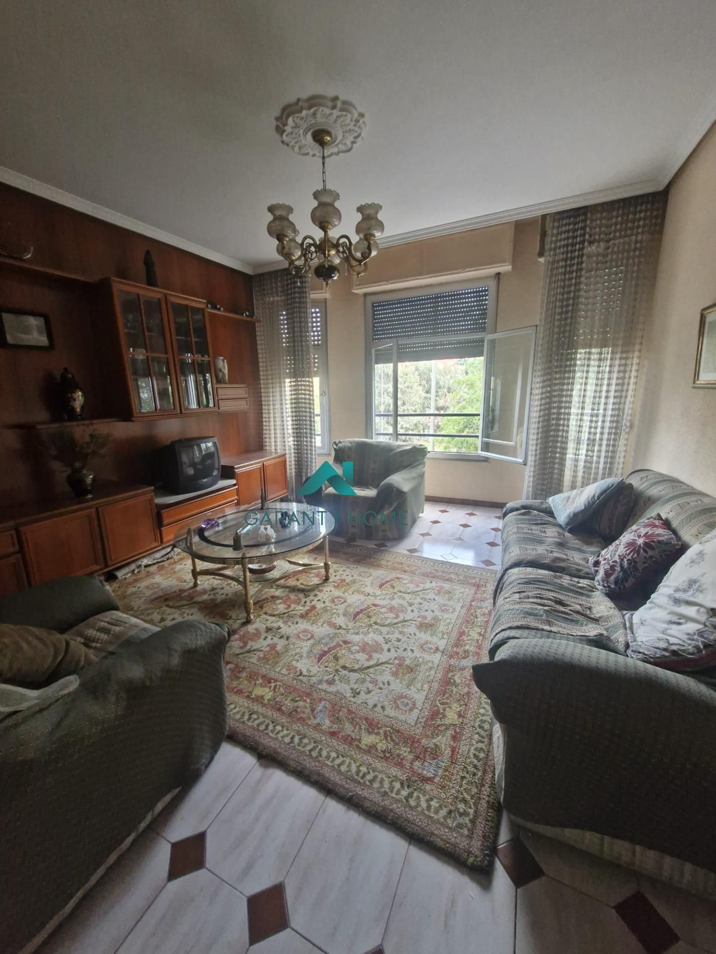 Sala d'estar de Pis en venda en  Madrid Capital amb Calefacció i Traster