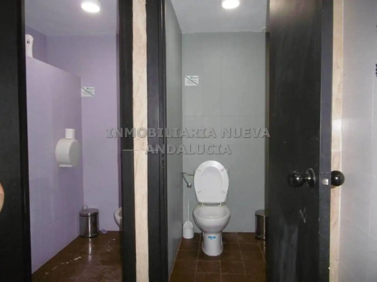Baño de Local de alquiler en Almería