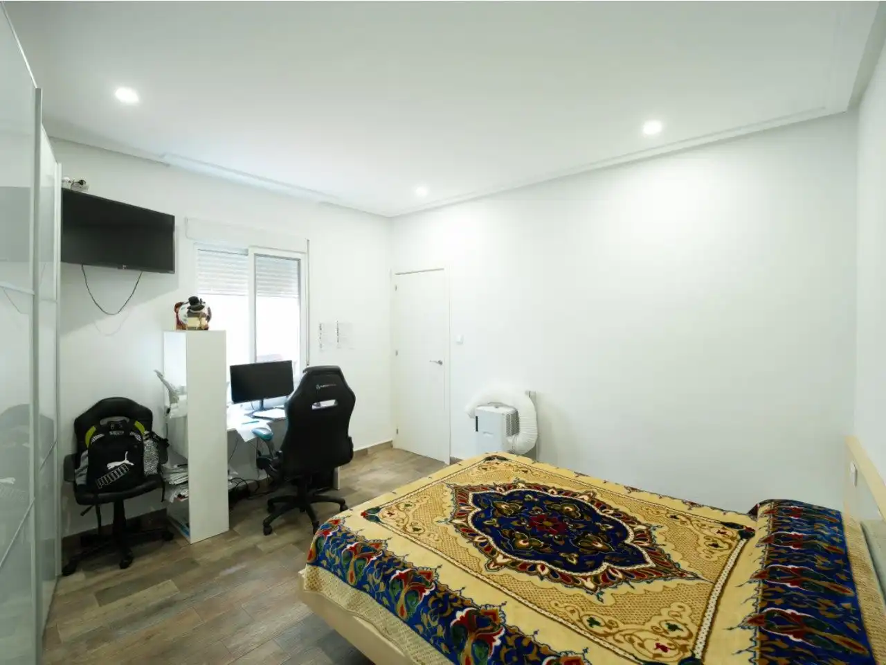 Habitación de Piso en venta en Carlet con Jardín privado, Terraza y Amueblado
