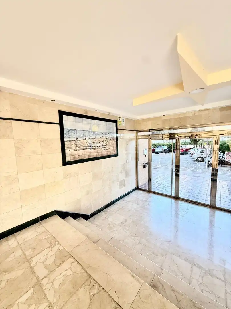 Ático de alquiler en Vélez-Málaga con Jardín privado, Terraza y Amueblado
