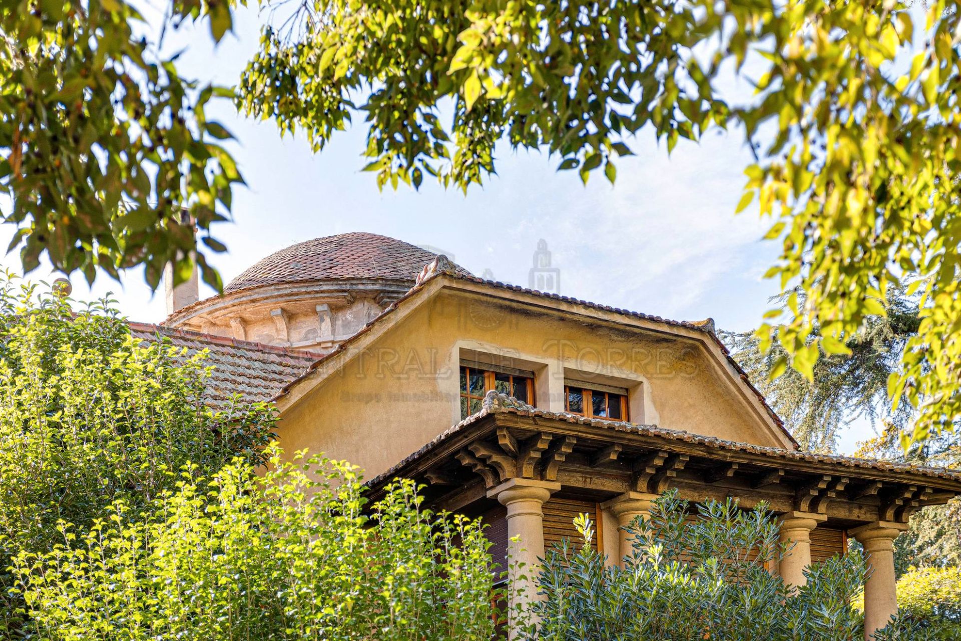 Exterior view of House or chalet for sale in Sant Cugat del Vallès  with Heating, Private garden and Parquet flooring