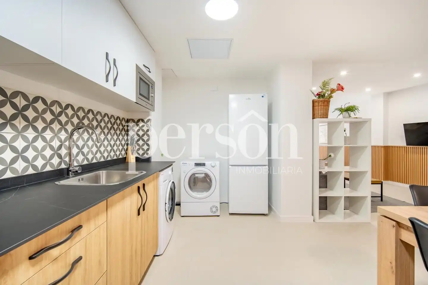 Ground floor for sale in Valencia  with Air Conditioner, Heating and Terrace