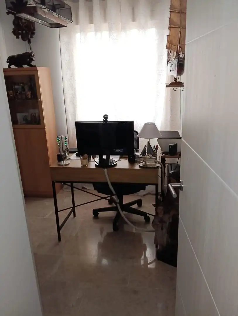 Habitación de Piso en venta en Fuengirola con Aire acondicionado, Amueblado y Balcón