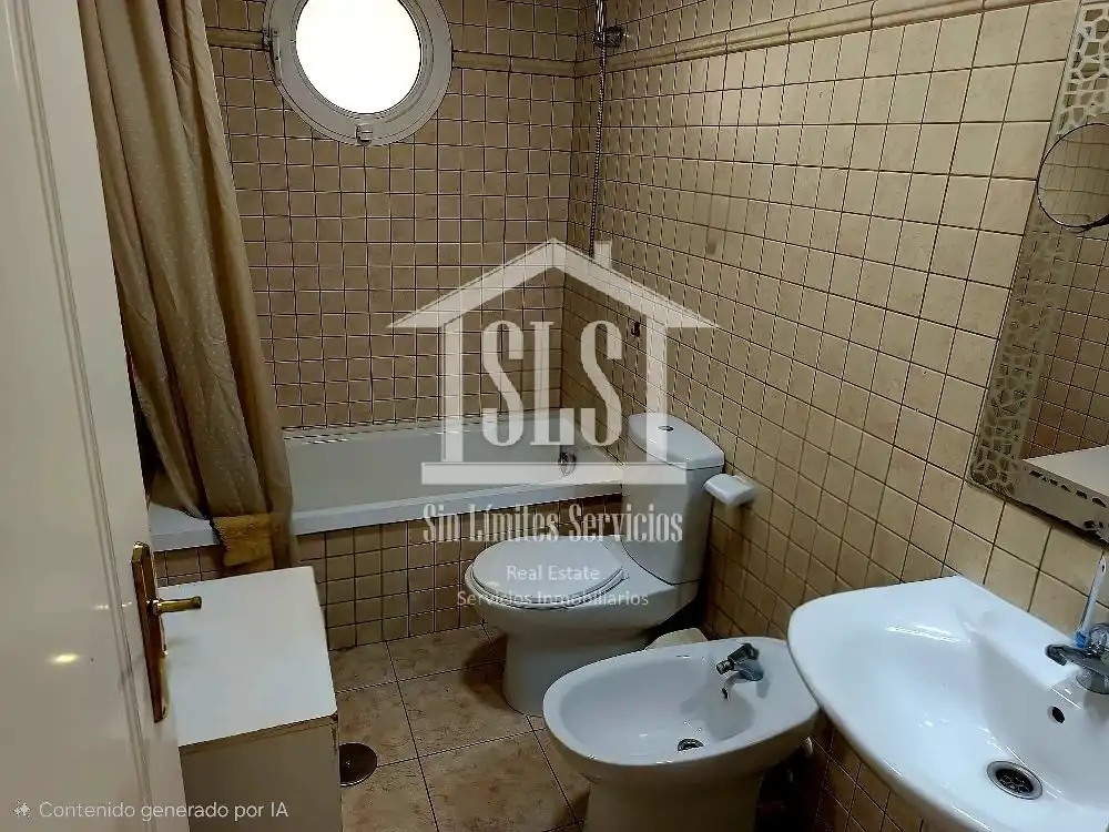 Baño de Piso en venta en Guardamar del Segura con Aire acondicionado, Calefacción y Amueblado