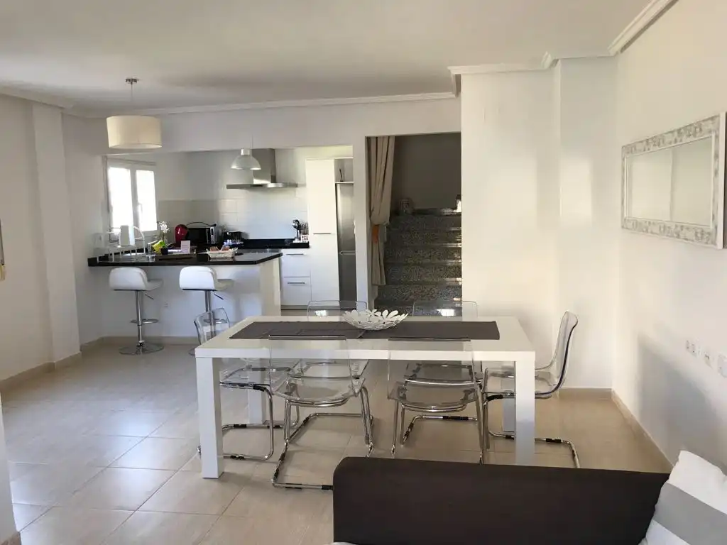Menjador de Casa adosada en venda en Rojales amb Aire condicionat, Calefacció i Jardí privat