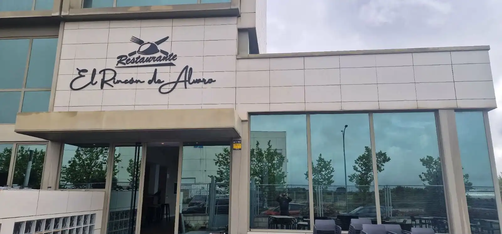 Locale commerciale in affitto a Avenida de Mercurio