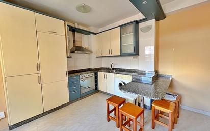Kitchen of Apartment for sale in Lugo Capital  with Heating, Furnished and Oven