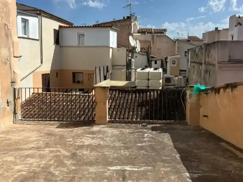 Vista exterior de Casa adosada en venta en  Palma de Mallorca con Balcón