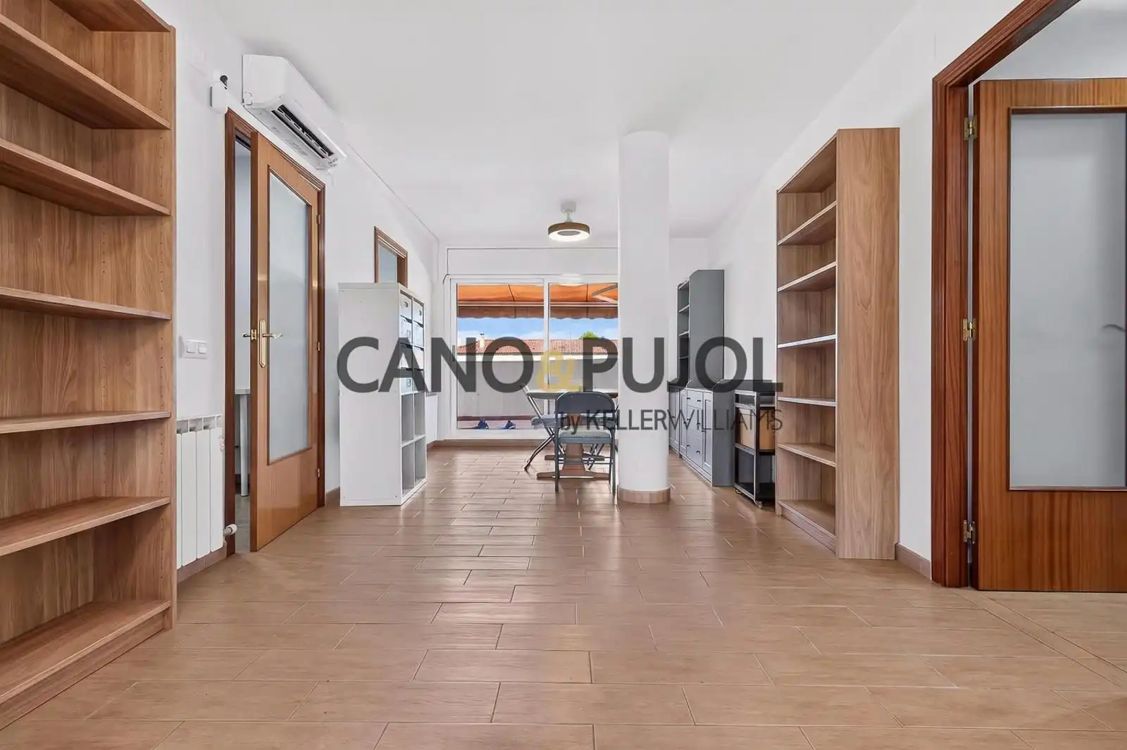 Sala de estar de Ático en venta en Rubí con Aire acondicionado, Calefacción y Jardín privado