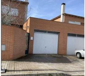 Vista exterior de Casa o xalet en venda en Erustes amb Terrassa