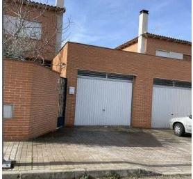 Vista exterior de Casa o xalet en venda en Erustes amb Terrassa