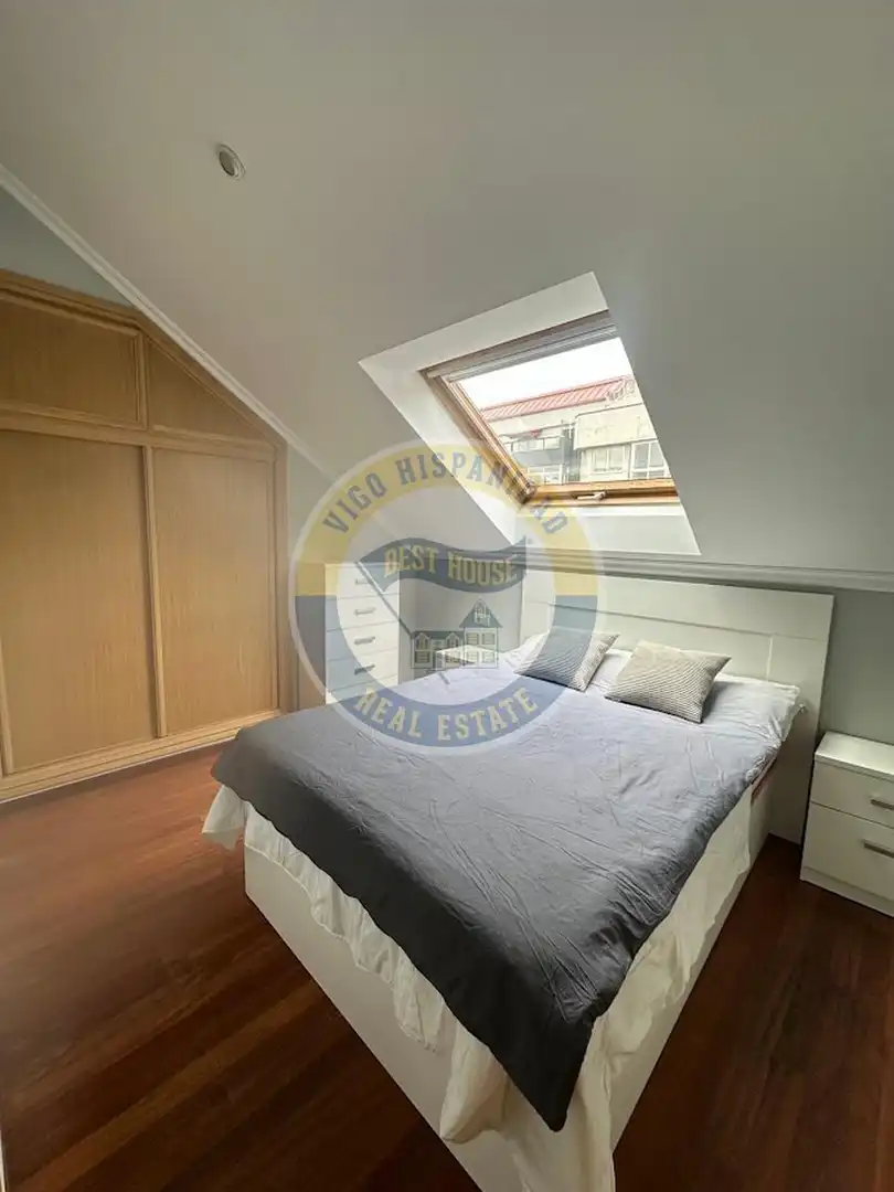 Habitación de Ático en venta en Vigo  con Aire acondicionado, Calefacción y Parquet