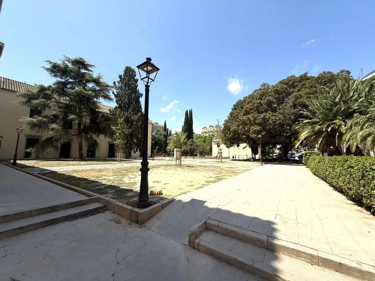 Exterior view of Commercial properties for sale in Valencia  with Air Conditioner