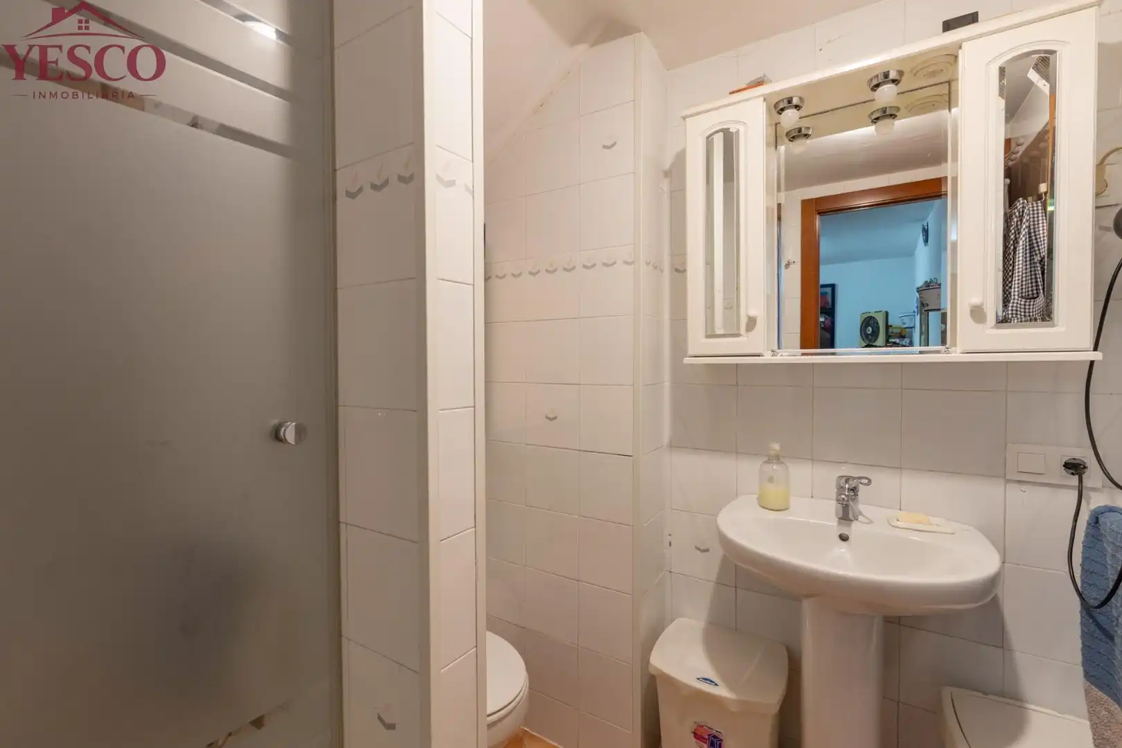 Baño de Casa adosada en venta en Víznar con Jardín privado, Terraza y Piscina