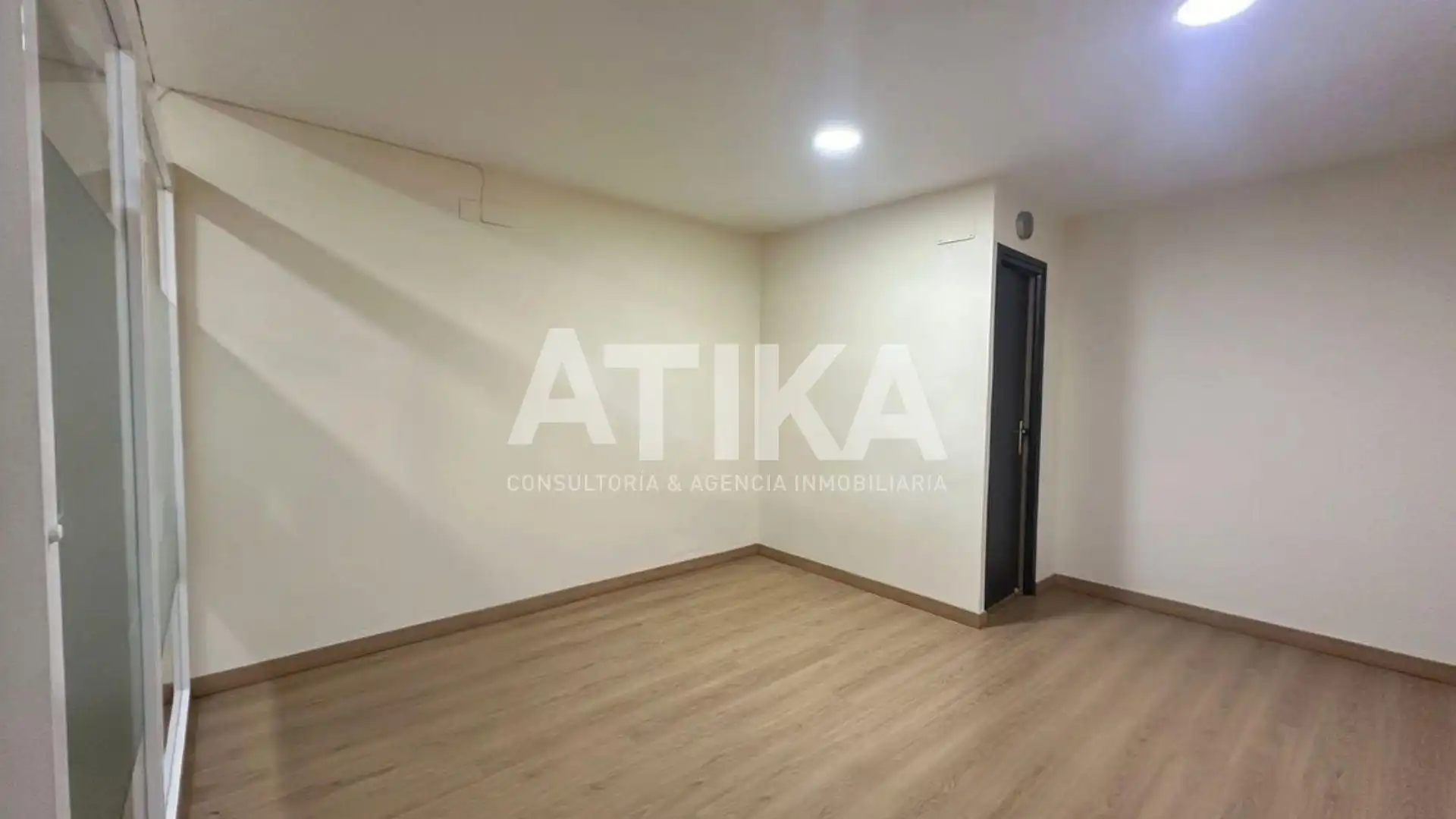 Office for rent in Ontinyent  with Air Conditioner and Heating