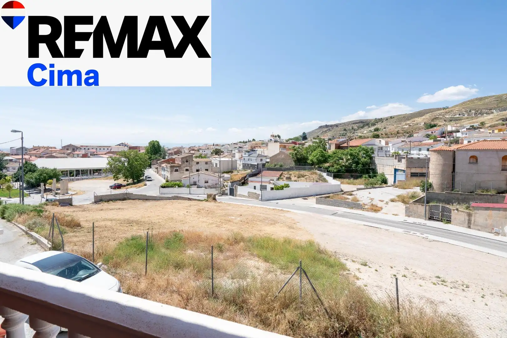 Vista exterior de Casa o chalet en venta en Baza con Terraza y Balcón