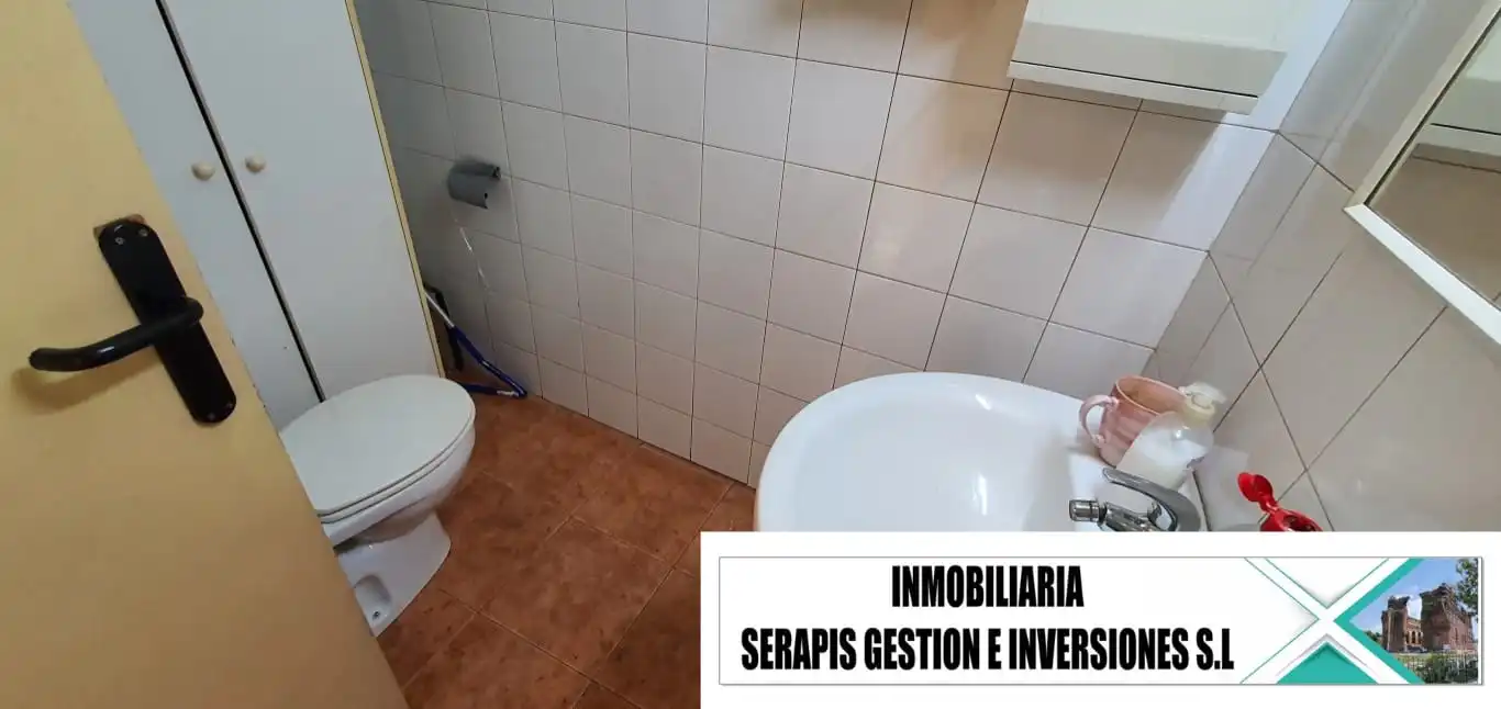 Bathroom of Commercial properties for sale in Mollet del Vallès  with Air Conditioner and Parquet flooring