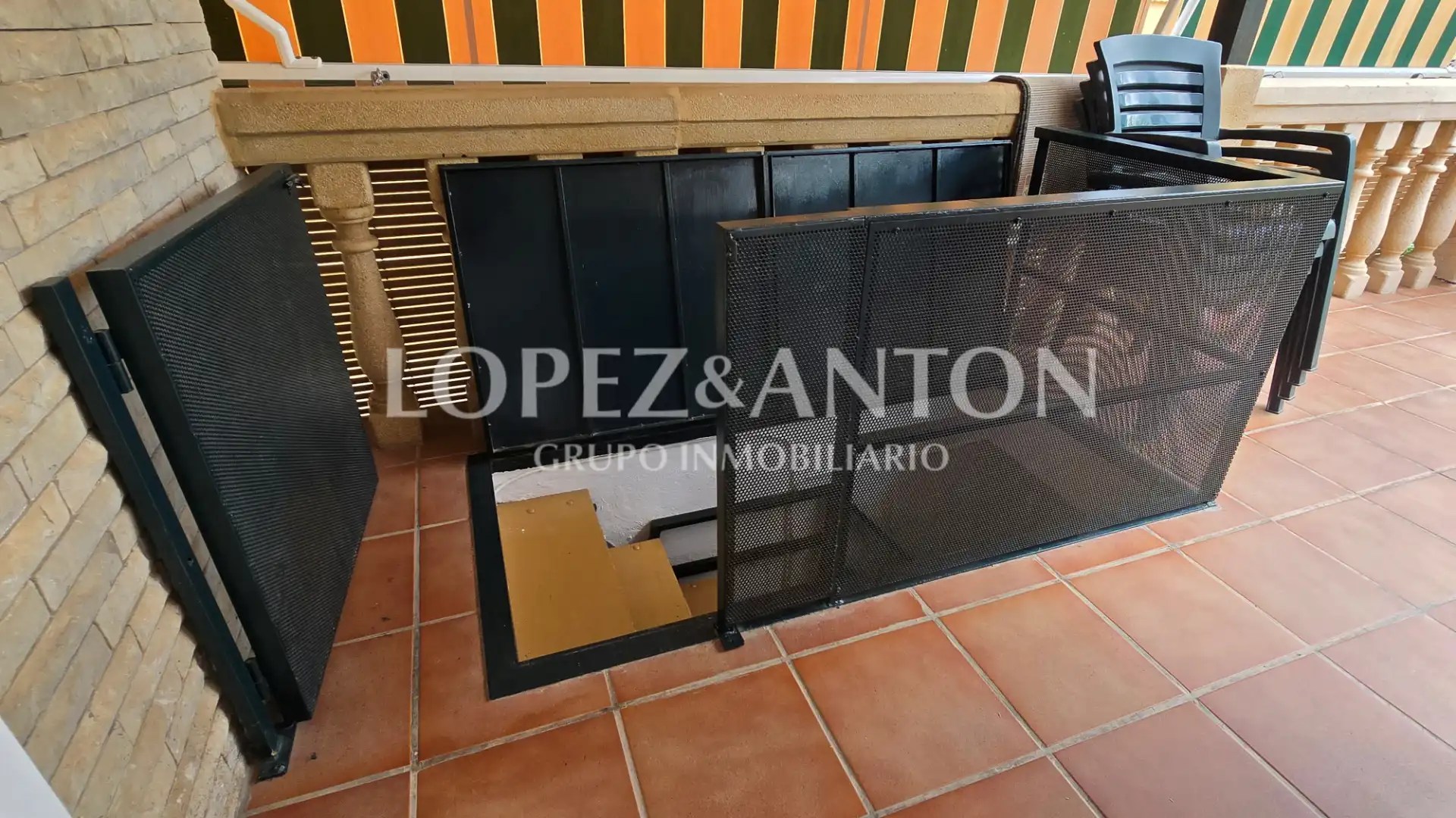 Houses for sale in L'Eliana  with Air Conditioner, Private garden and Terrace