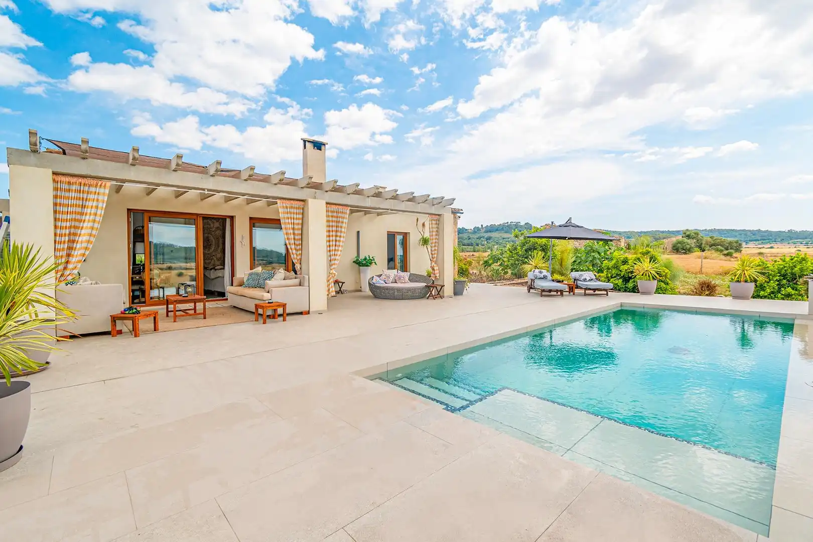 Country house with pool for sale in Sant Joan, imagen 4