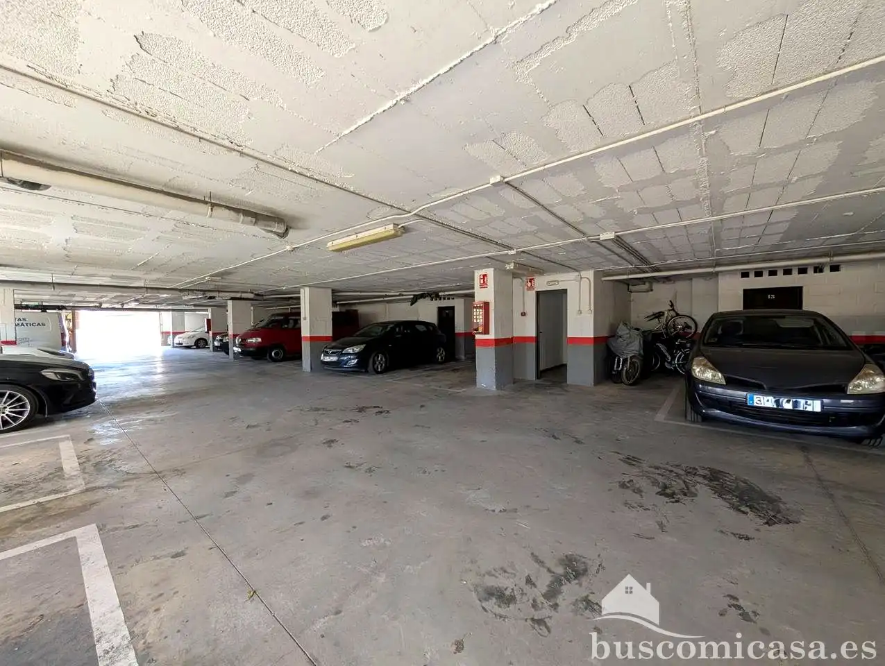 Parking de Planta baja en venta en Algarrobo con Jardín privado, Terraza y Amueblado
