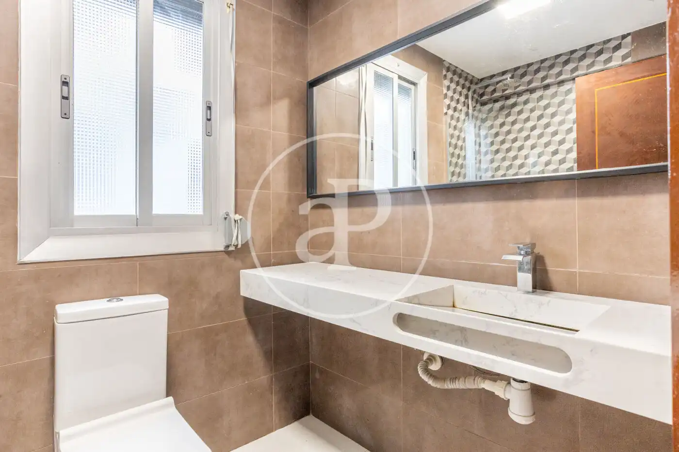 Baño de Piso en venta en Valencia con Calefacción