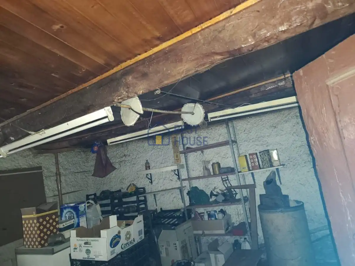 Finca rústica en venta en León Capital  con Calefacción y Parquet