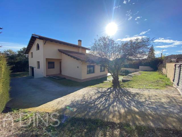 Casa-chalet en Venta en Avda. Les Clotes en Sant Quirze Safaja