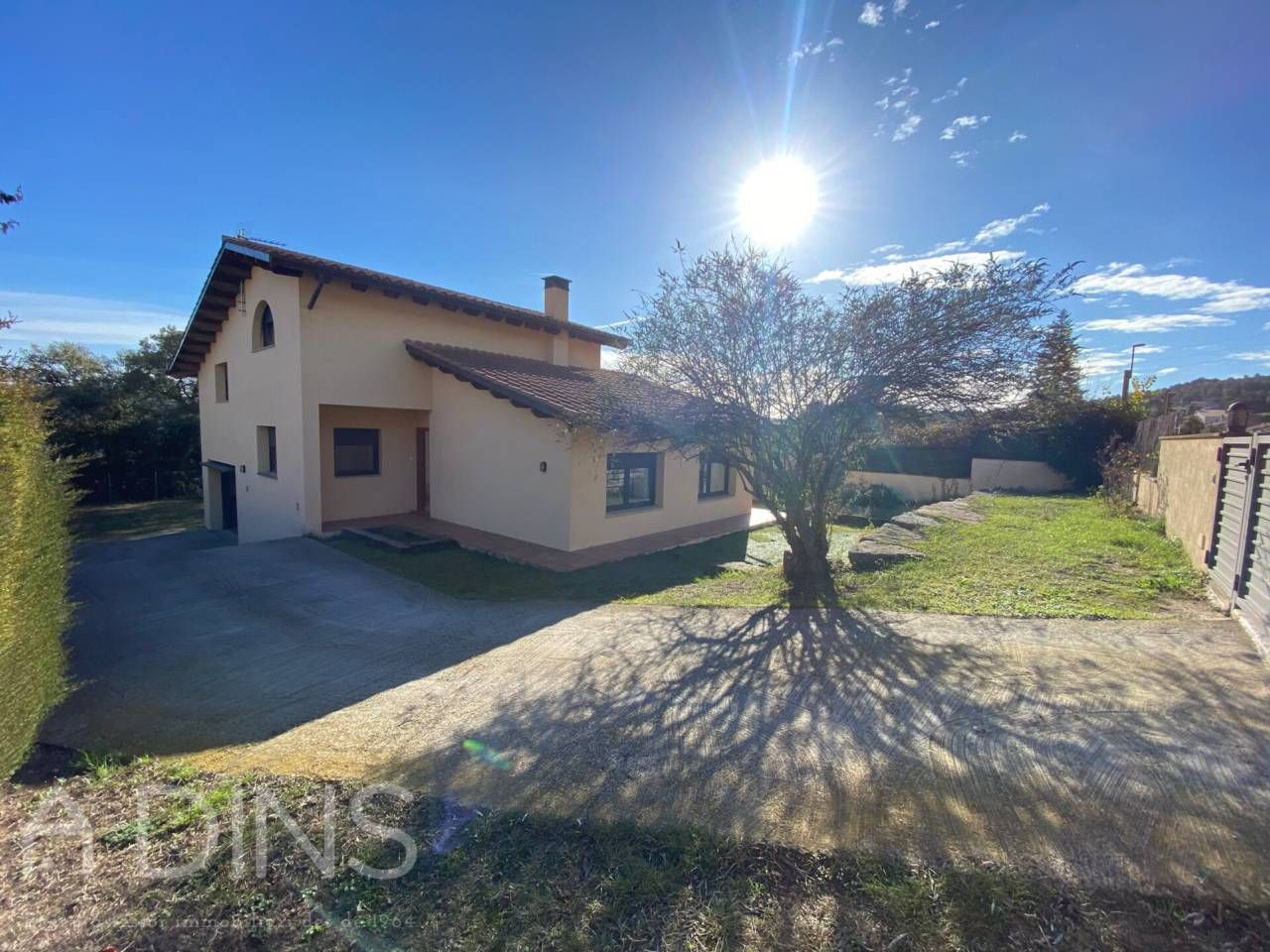 Vista exterior de Casa o xalet en venda en Sant Quirze Safaja amb Calefacció, Jardí privat i Terrassa
