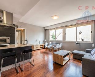 Living room of Flat to rent in  Madrid Capital  with Air Conditioner, Heating and Parquet flooring
