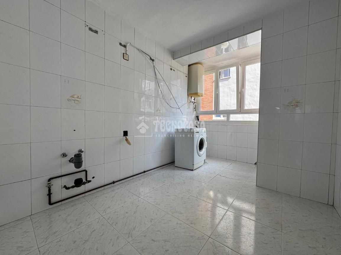 Kitchen of Flat for sale in Gijón 