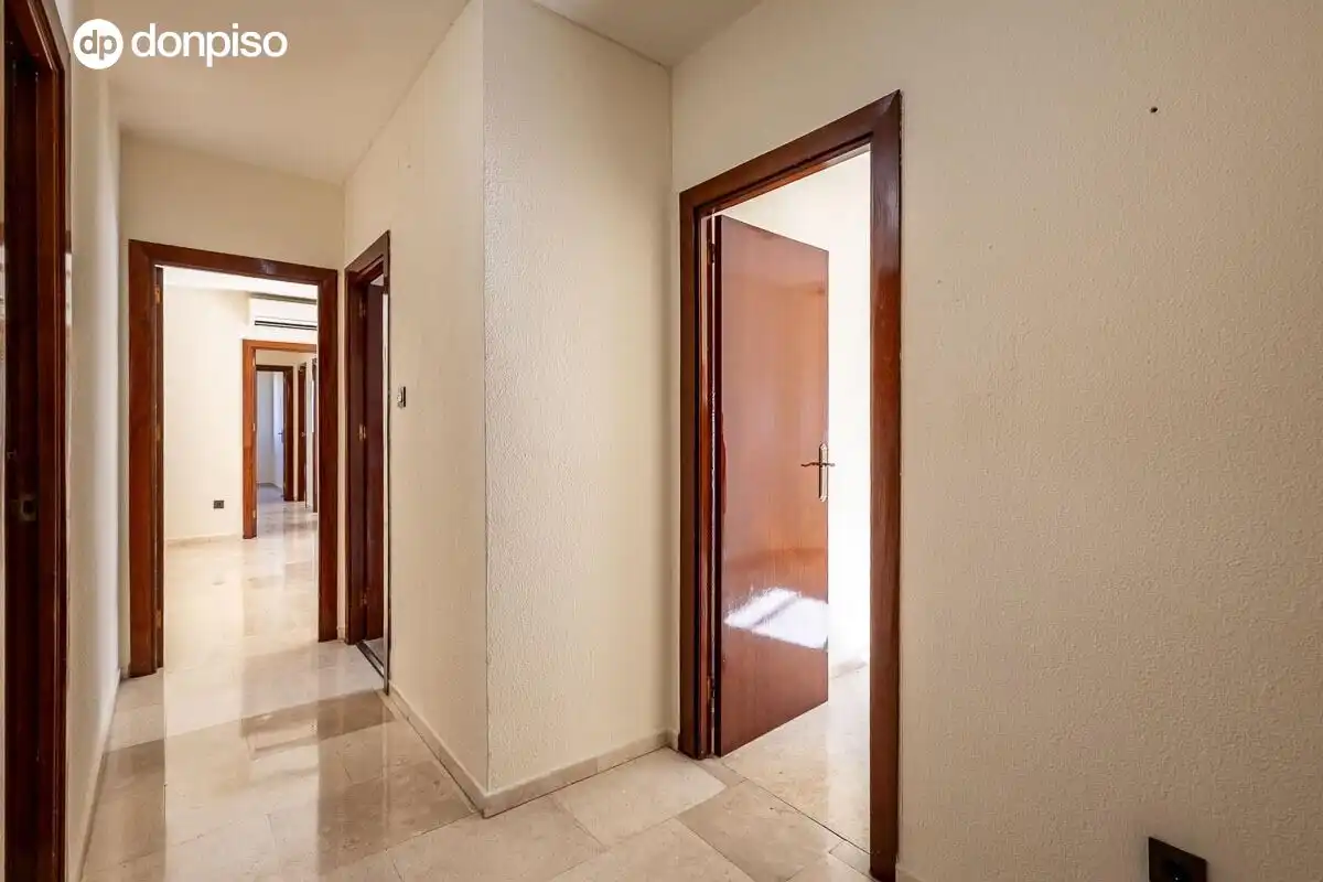 Flat for sale in Granada  with Air Conditioner, Heating and Terrace