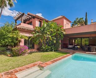 Jardí de Casa o xalet en venda en Estepona amb Aire condicionat, Jardí privat i Terrassa